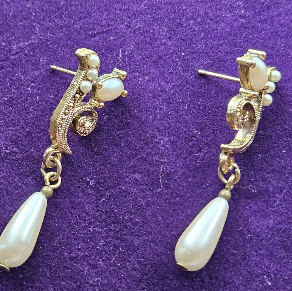 Gold tone stimulated pearl and crystal drop earrings
